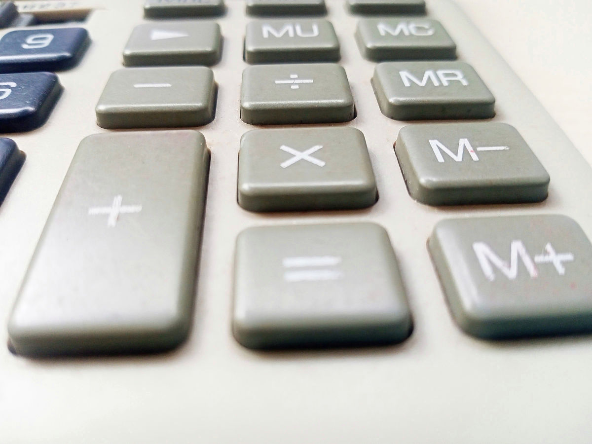 求和以下数字都是整数：69661 + 114 + 109 + 1735 + 463 + 12 + 297 + 14 + 343