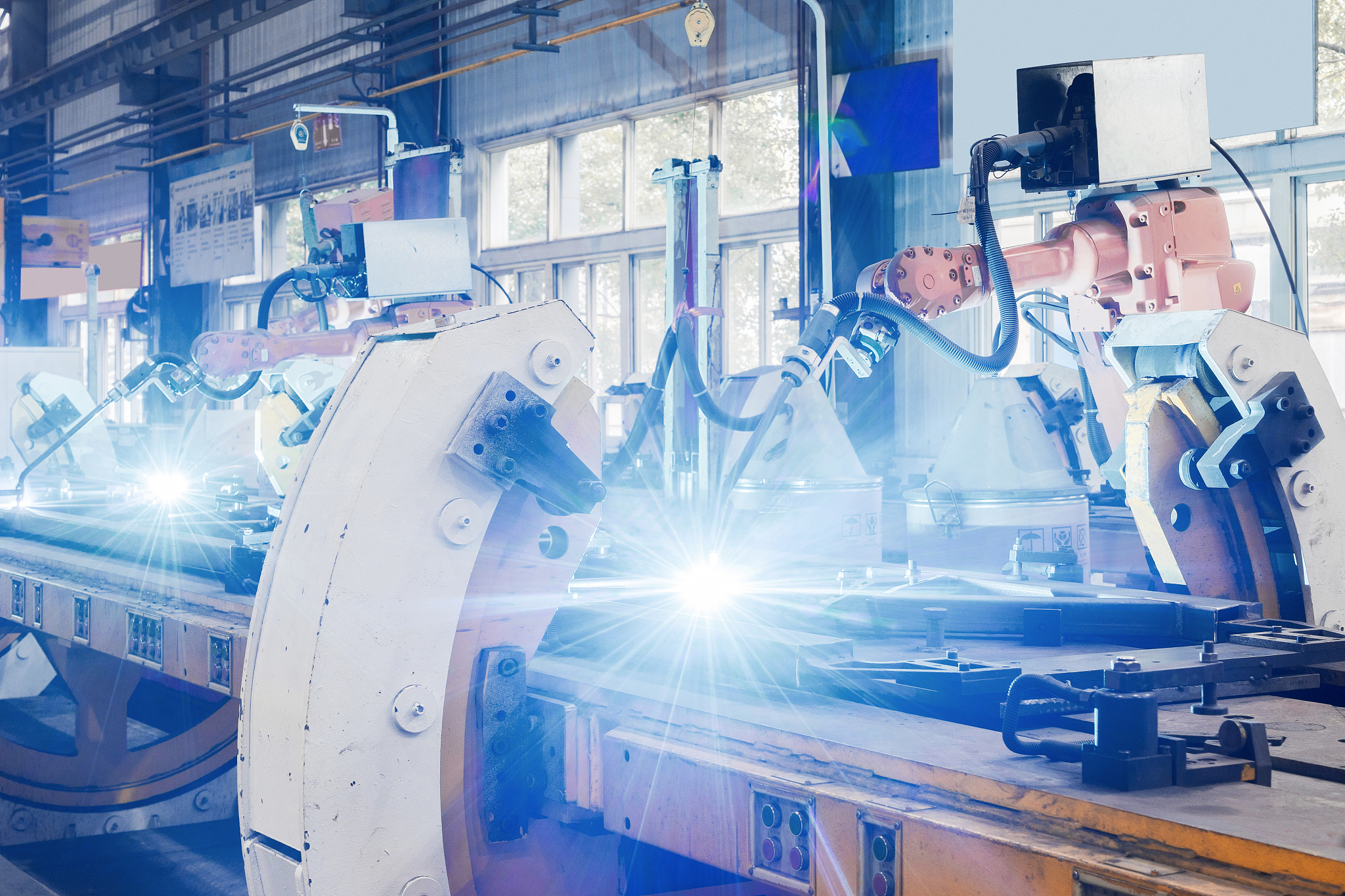 激光技术：赋能第四次工业革命的多元应用