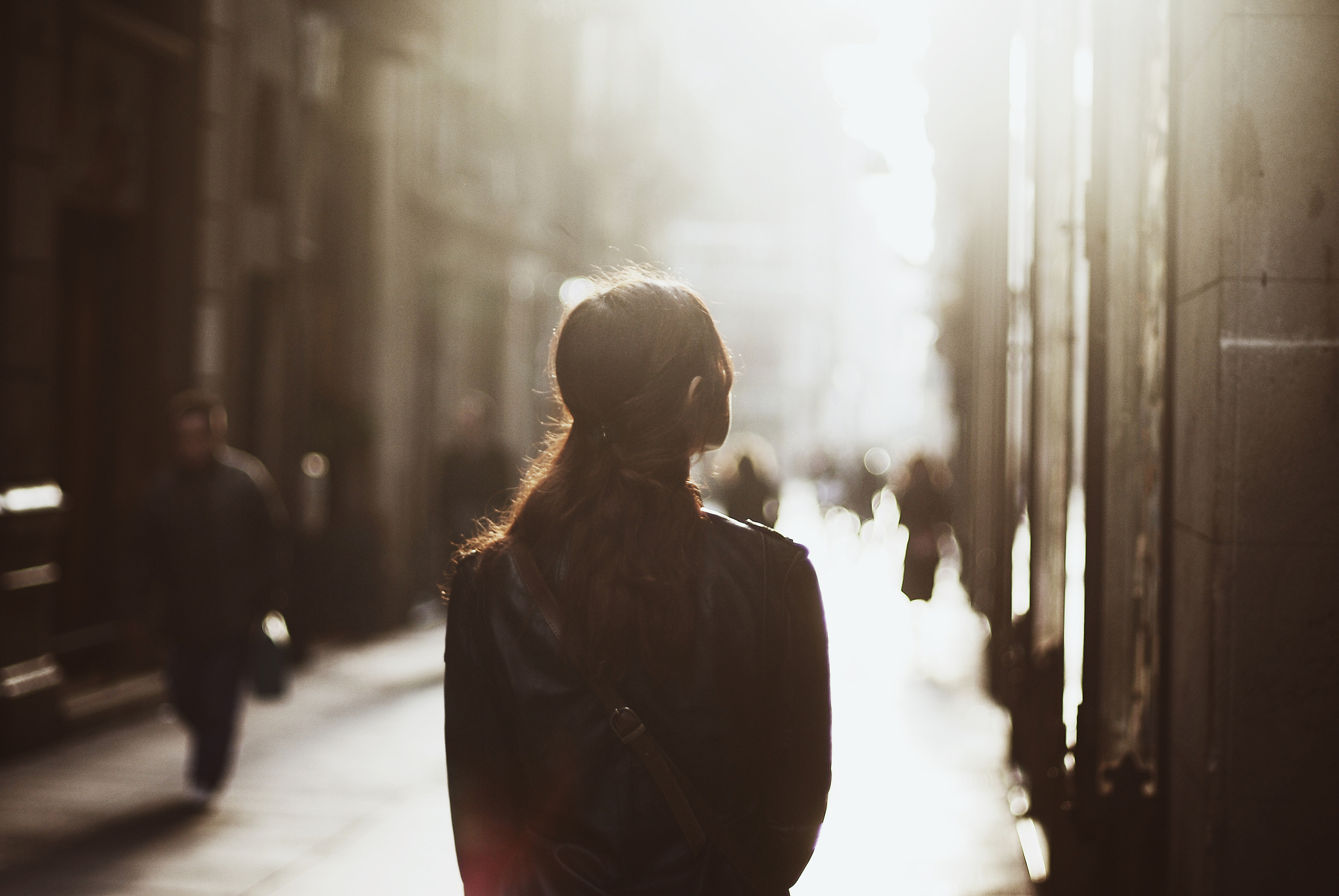 分手后无法走出痛苦，四年的感情，如何走出失恋阴影？