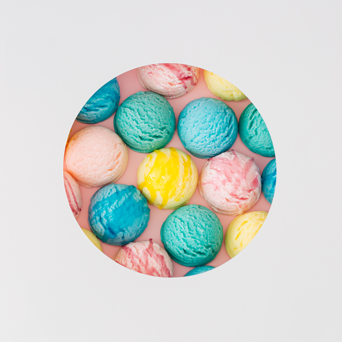 《谈美》中说有审美的眼睛才能见到美谈谈您对这句话的理解。