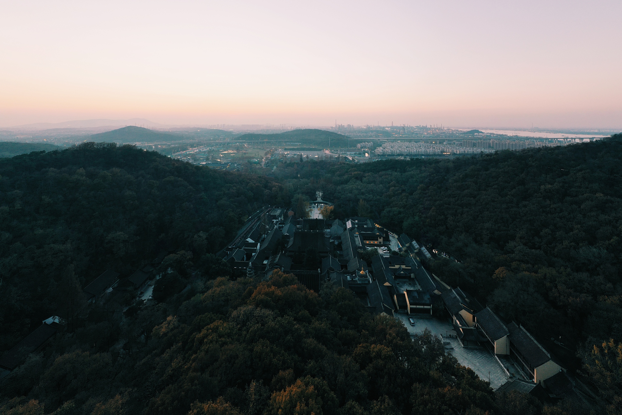 南京最高的山是什么