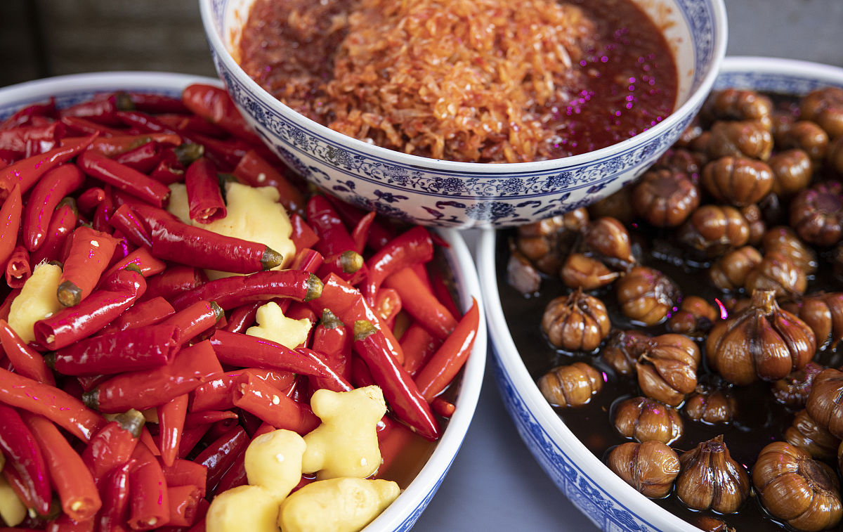 炒小龙虾用什么油，