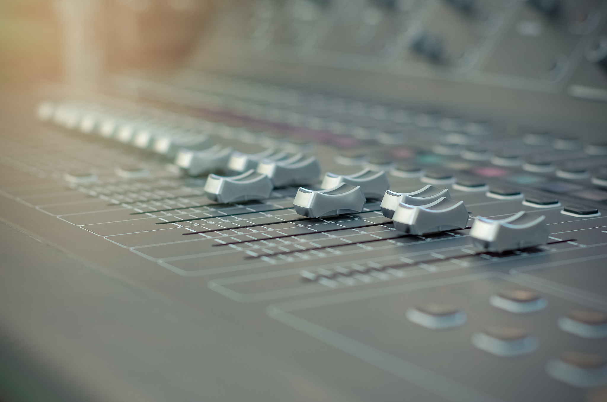 单动圈耳机：低频和高频表现兼顾吗？