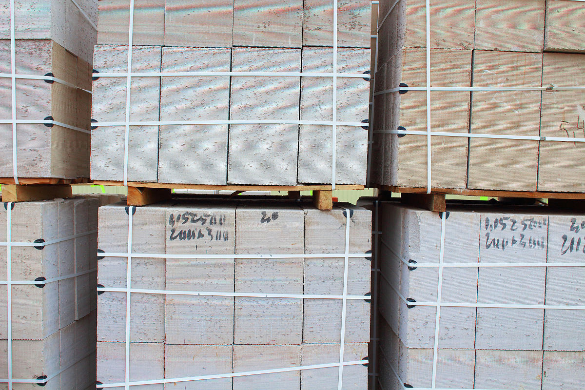 加气混凝土砌块尺寸标准：390x190x190mm？