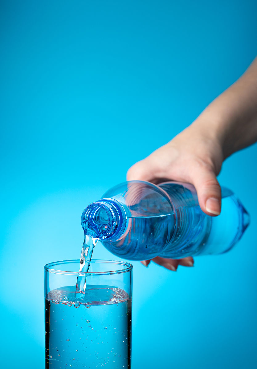 塑料水杯装多少度热水没有危害