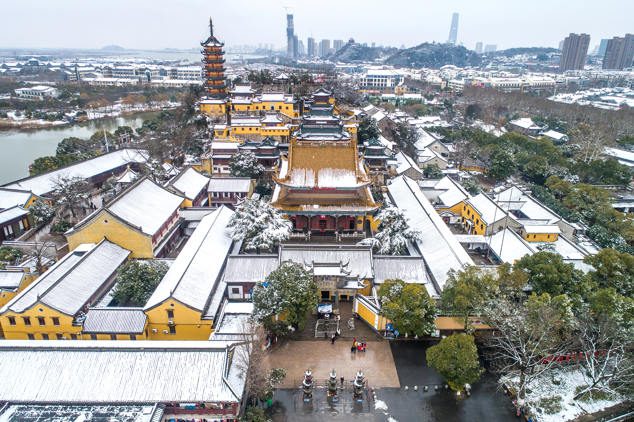 航拍 镇江金山寺 冬雪
