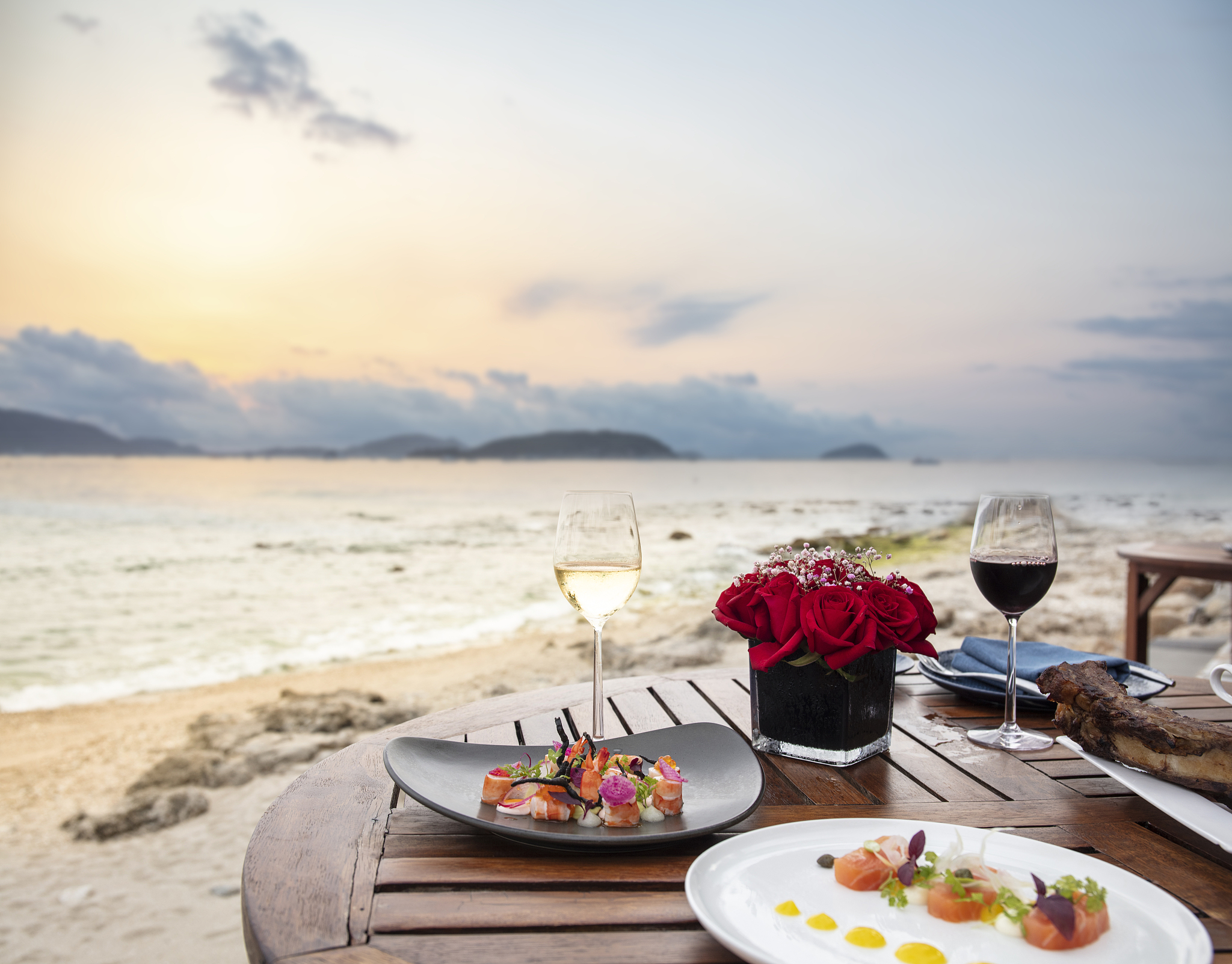 起一个小红书旅游种草式标题帮我想10个hashtag