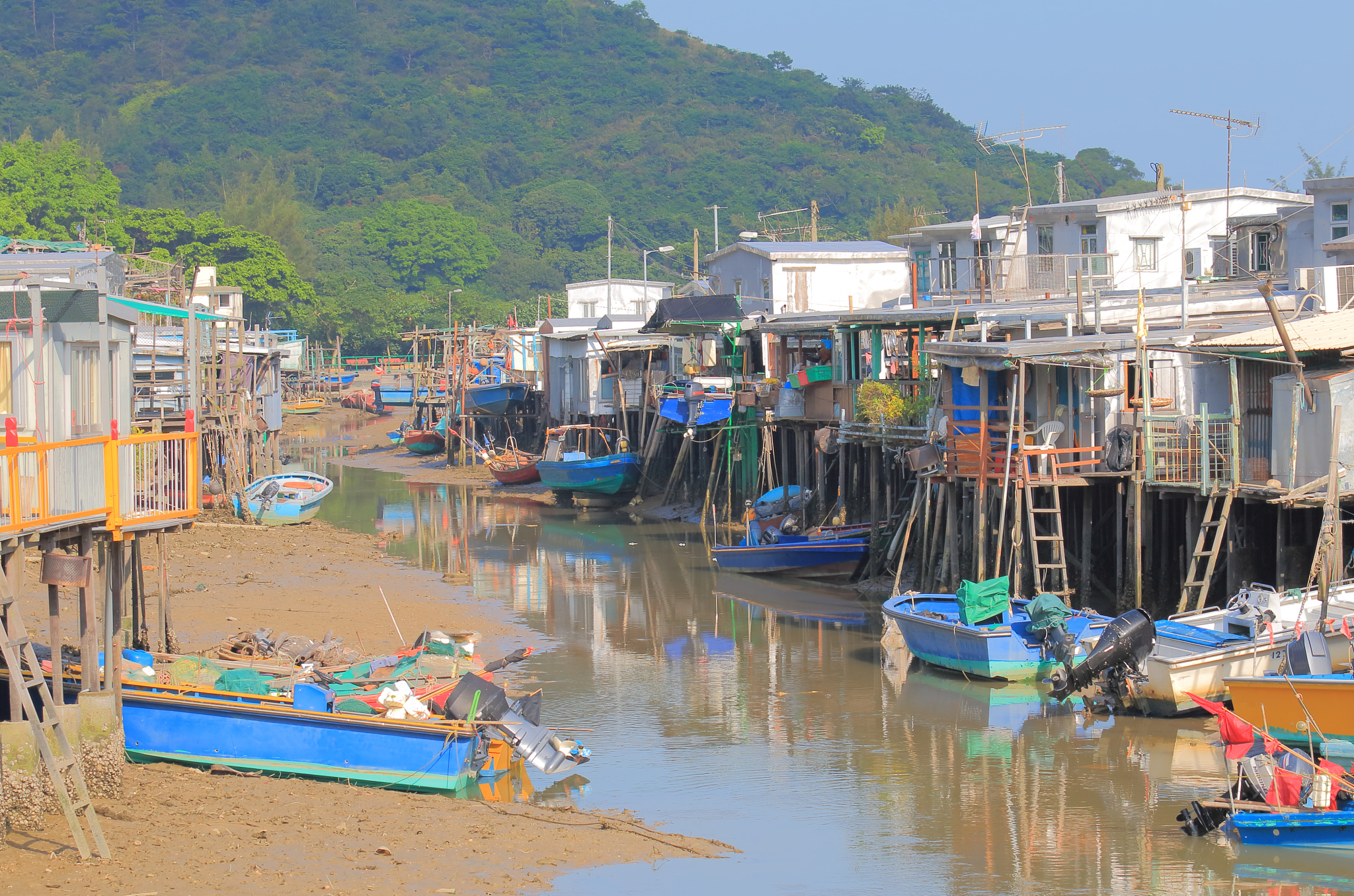 tai o village traditional house landscape hong kong
