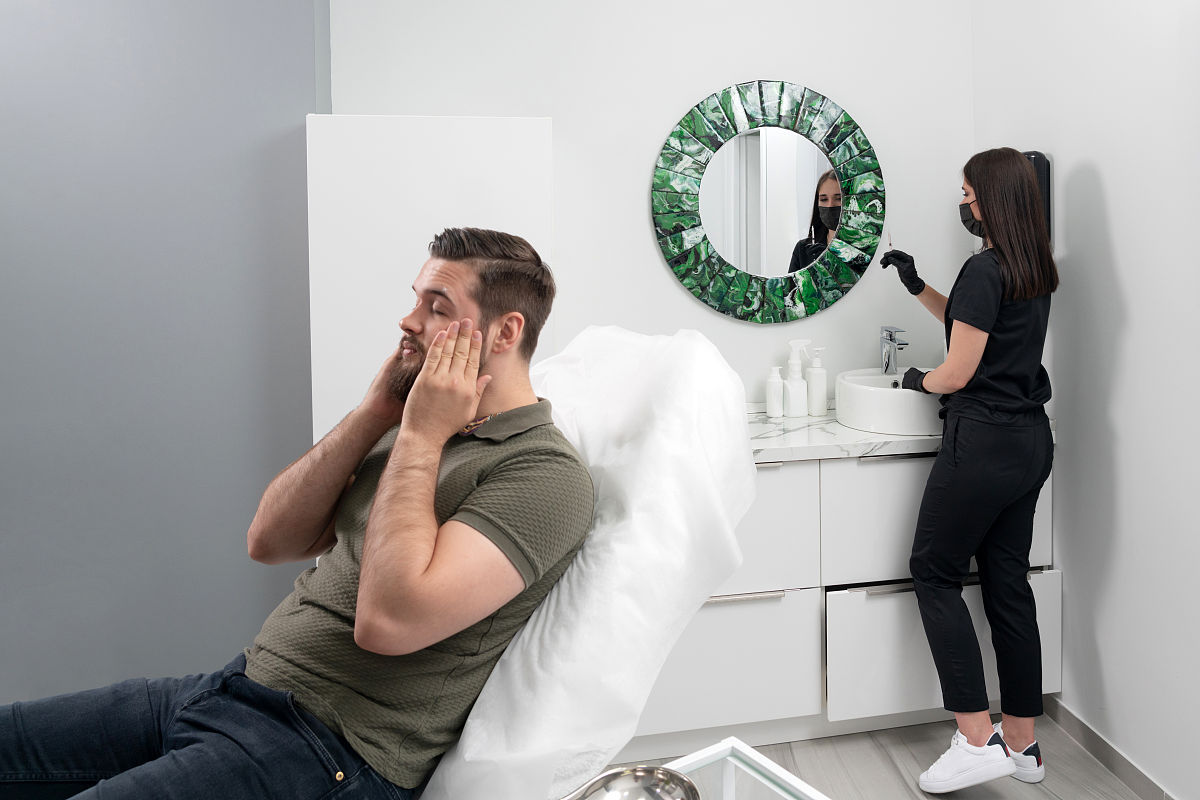 宜宾卫生学校2021年招生政策详解 - 报名条件、专业设置、考试科目