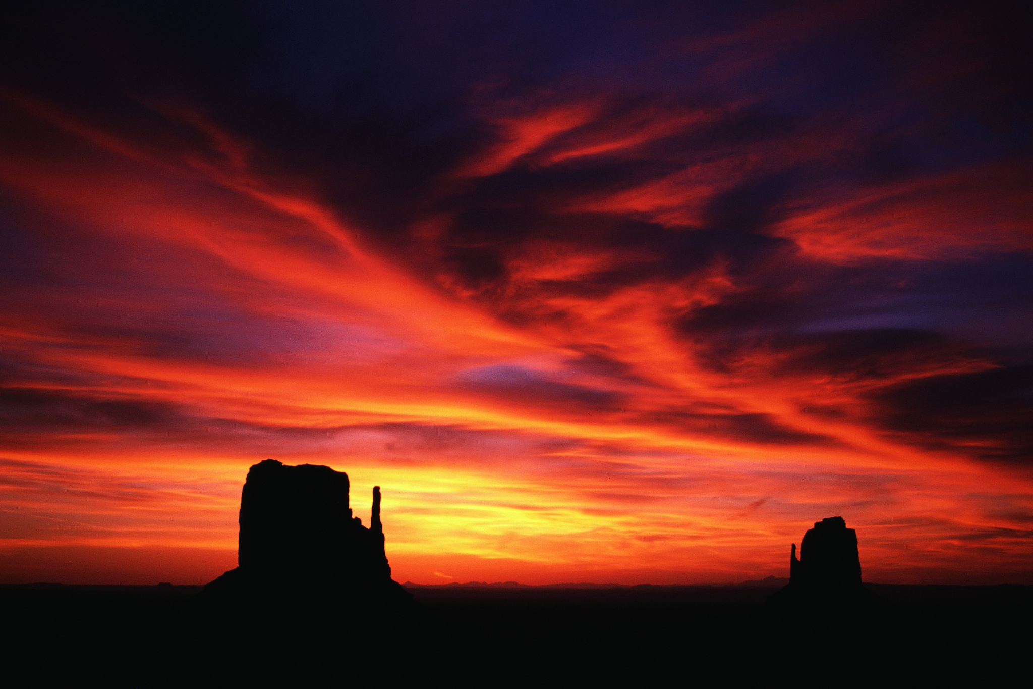 如何更换电脑壁纸：Windows 10详细步骤