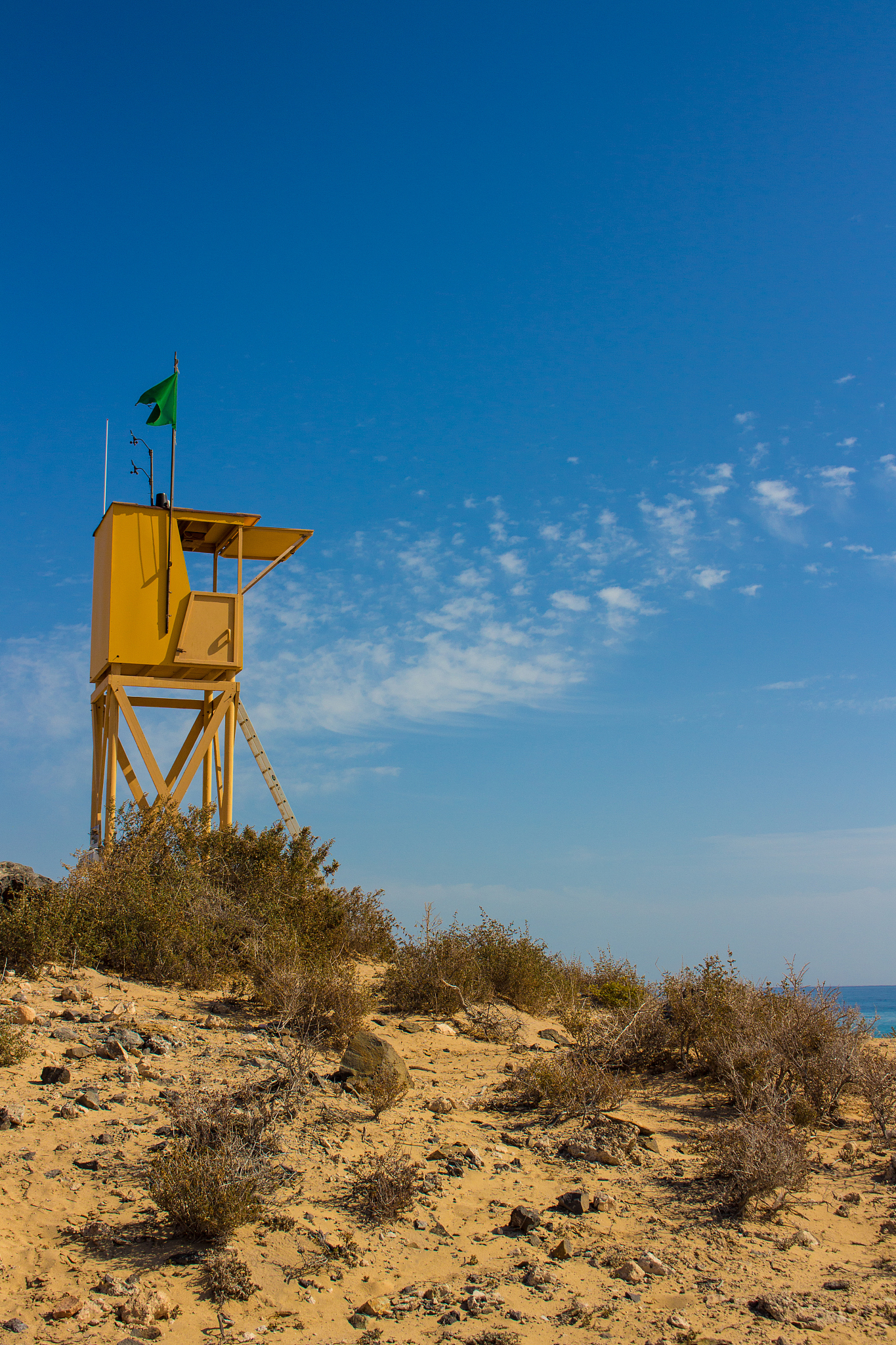 lifeguard hut