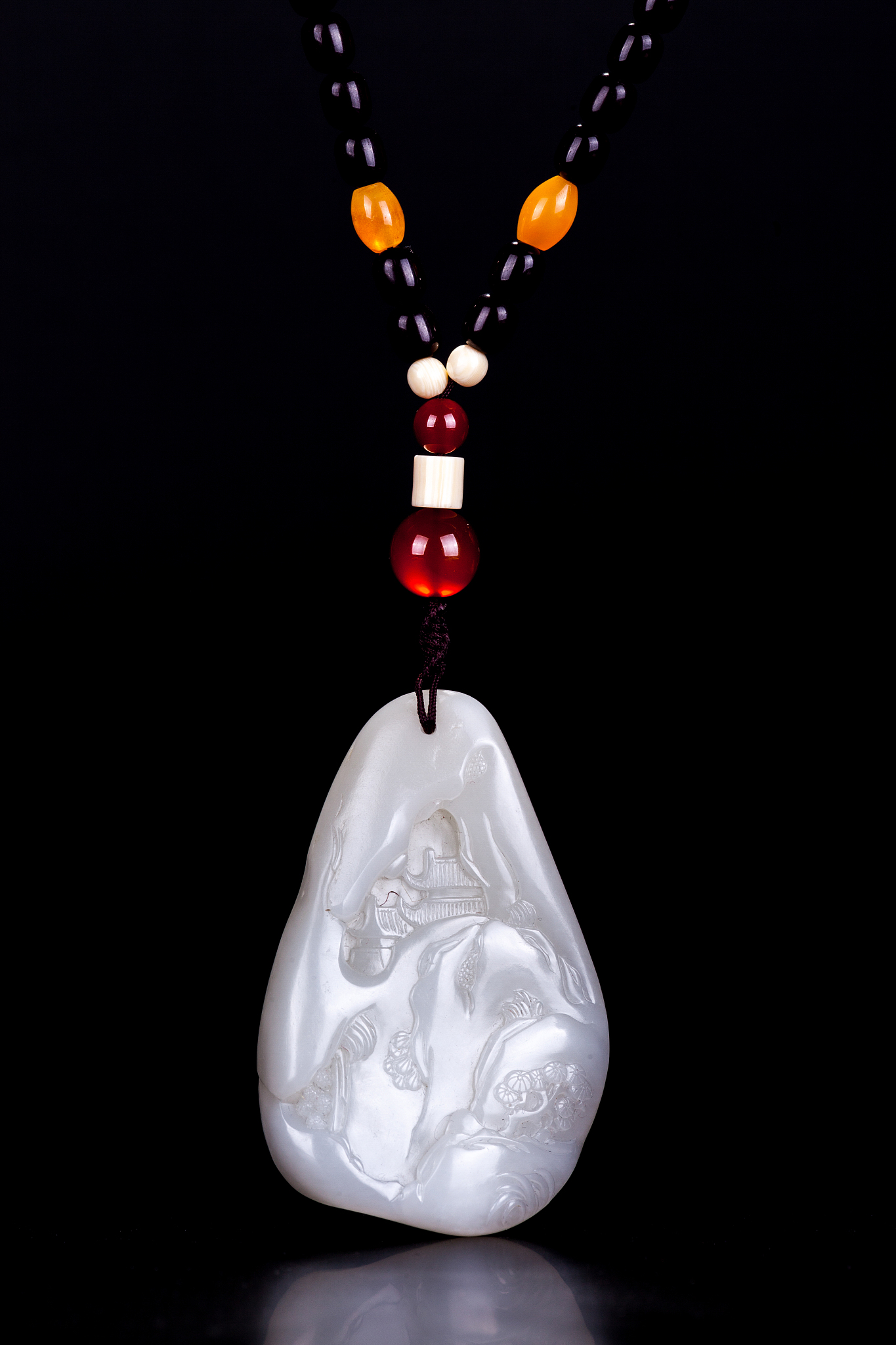 齐齐哈尔市职业教育中心学校珠宝玉石加工与营销专业介绍 - 掌握技能，开启璀璨人生