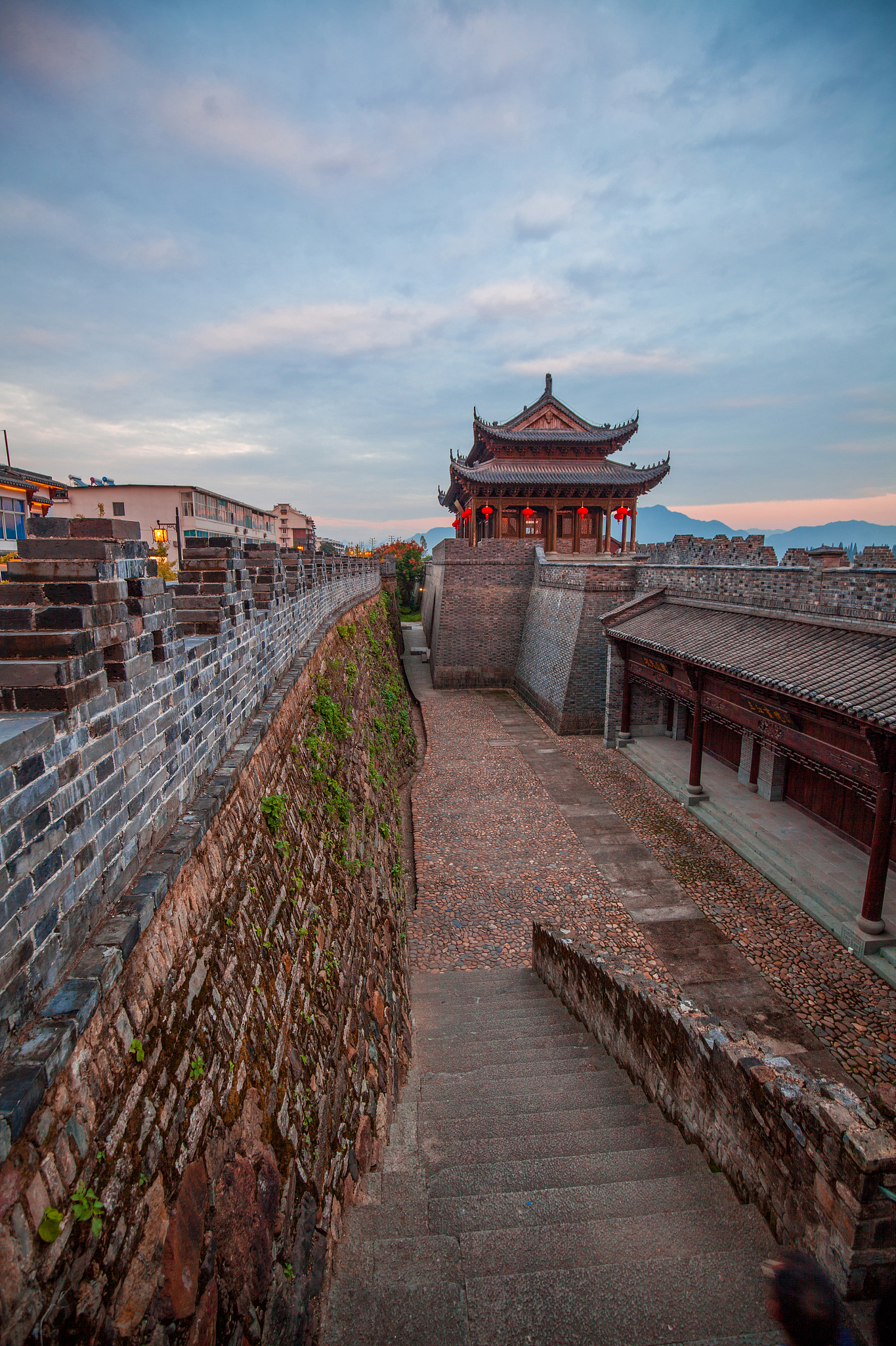 探秘古城墙：历史文化的穿越之旅