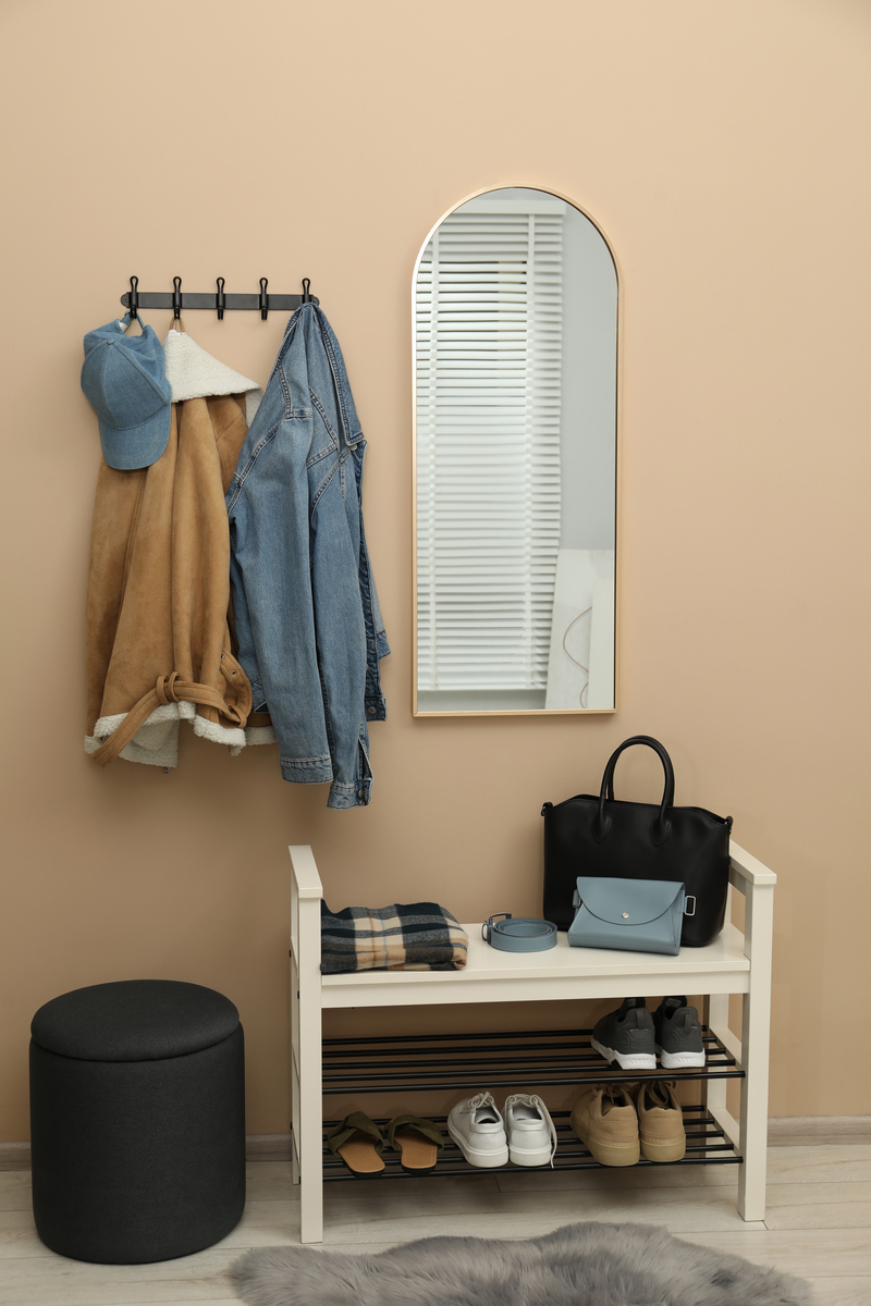 用美式英语写5条关于Laundry Room Drying Rack Wall Mounted Clothes Hanger Folding Clohes Wall Hanger Home Storage Organizer 2 Racks With Rod的好评以及其好评标题。结果格式为标题：好评内容。