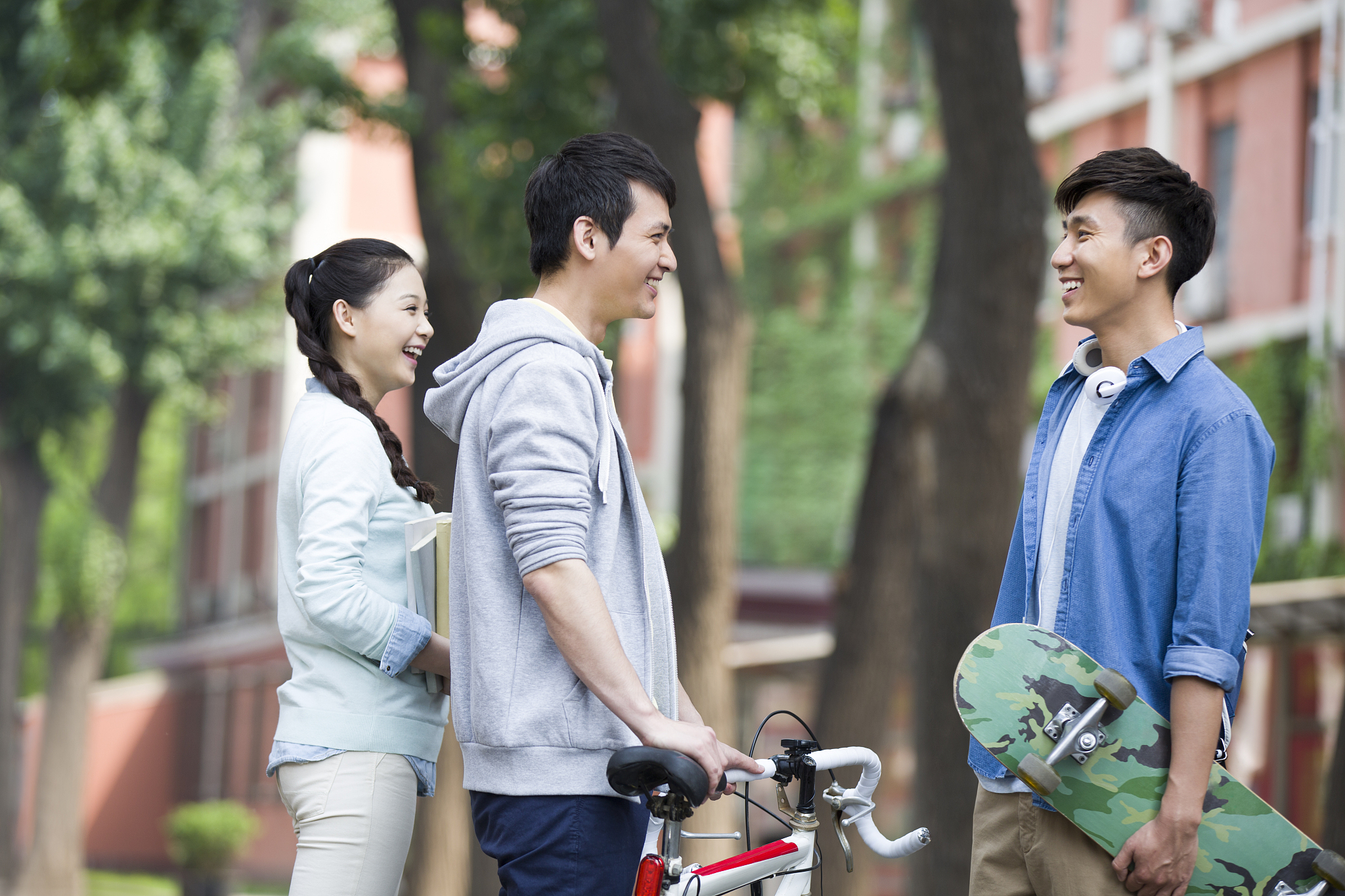 🎭虚实之间：一个宅男的自我突破之旅🎭