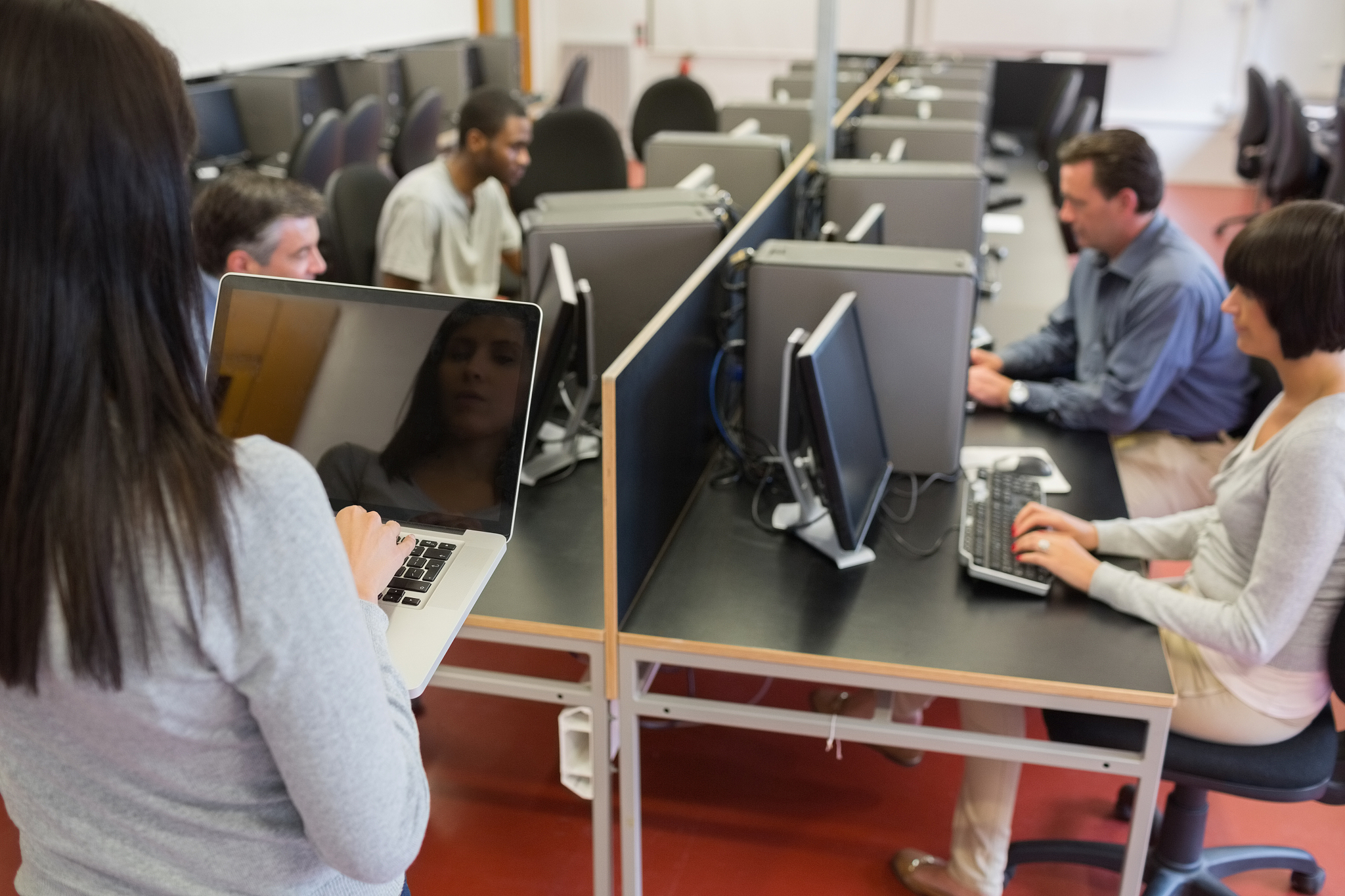 【初中男生上什么职业学校好】初中男生高薪职业学校