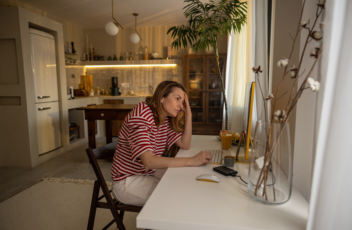 Looking for a Roommate in [Neighborhood Name] - Spacious 2-Bedroom Apartment