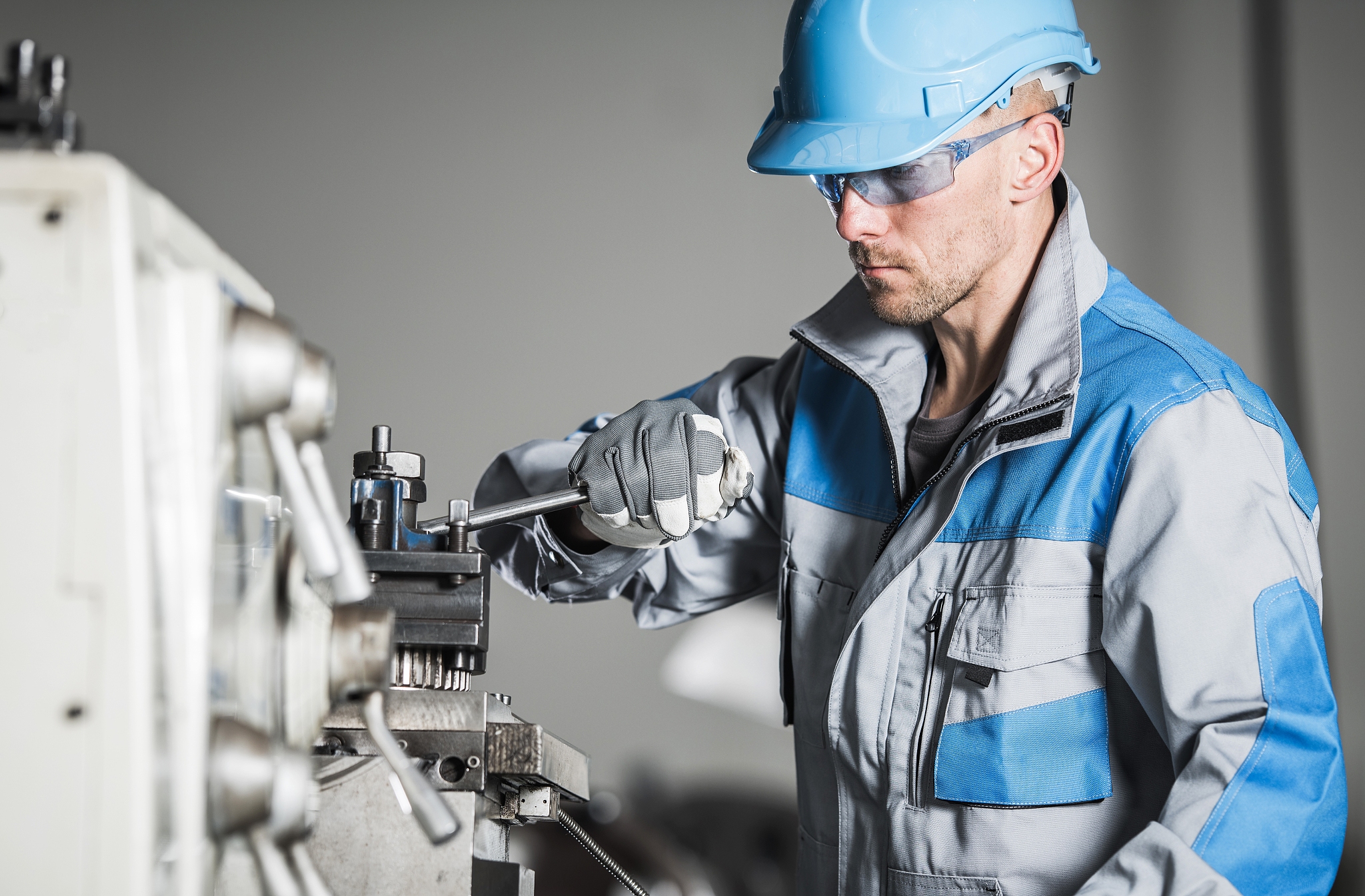 湖南三一工业职业技术学院五年制大专有高铁乘务专业吗