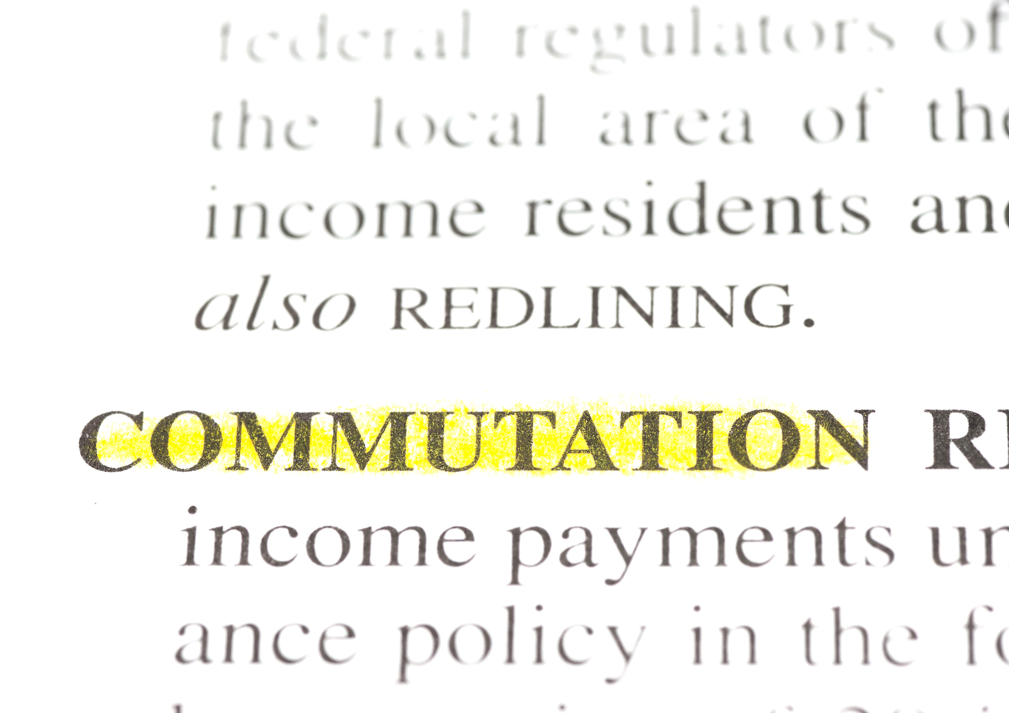 你的英国好友george来信,表示他在选择大学专业这个问题上与父母意见不一致,希望得到你关于大学报考什么专业的建议,请用英语回信. 内容包括:1.如何处理与父母的意见不一致;2.如何选择大学专业;3.表示祝愿;4.可适当增加词汇,使行文连贯; 5.字数不少于150字; 6.至少使用10句复合句或特殊句型. 7.多使用雅思和托福高级词汇 please reply in english