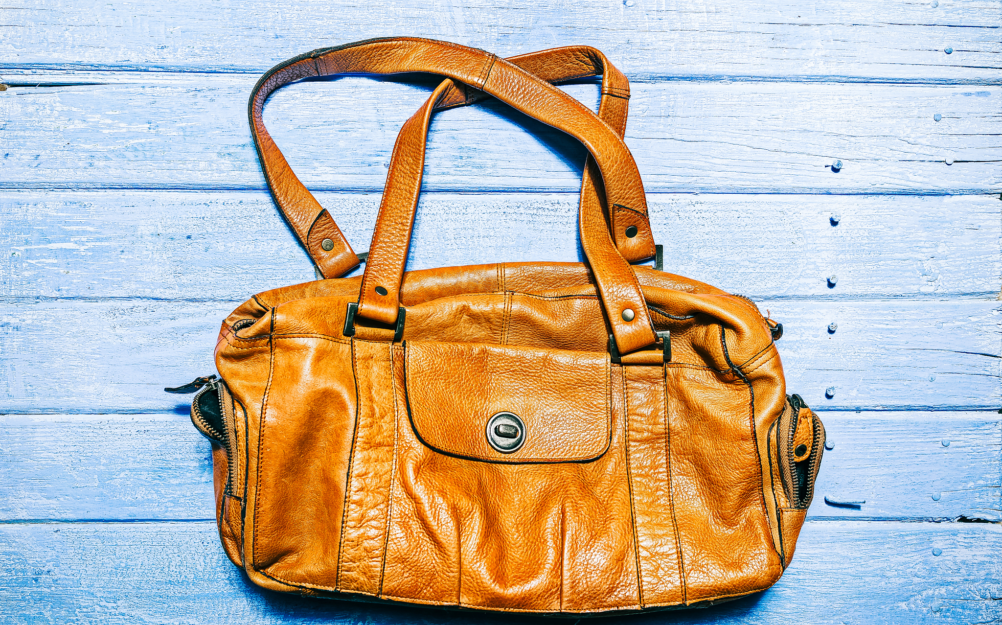 tan leather bag