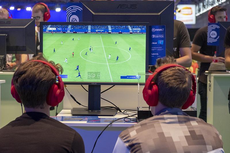 自动捕捉进球系统：未来足球科技的革新