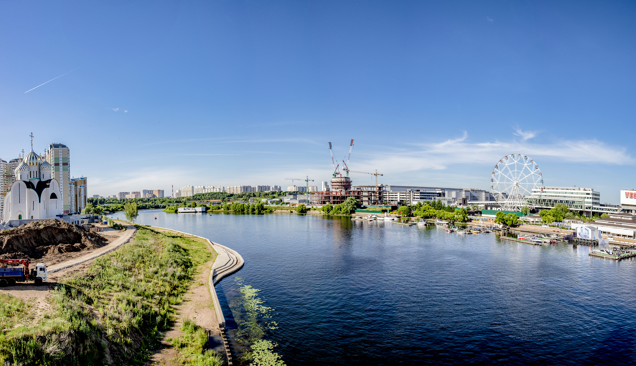 views of the central streets of moscow from above on a clear sum