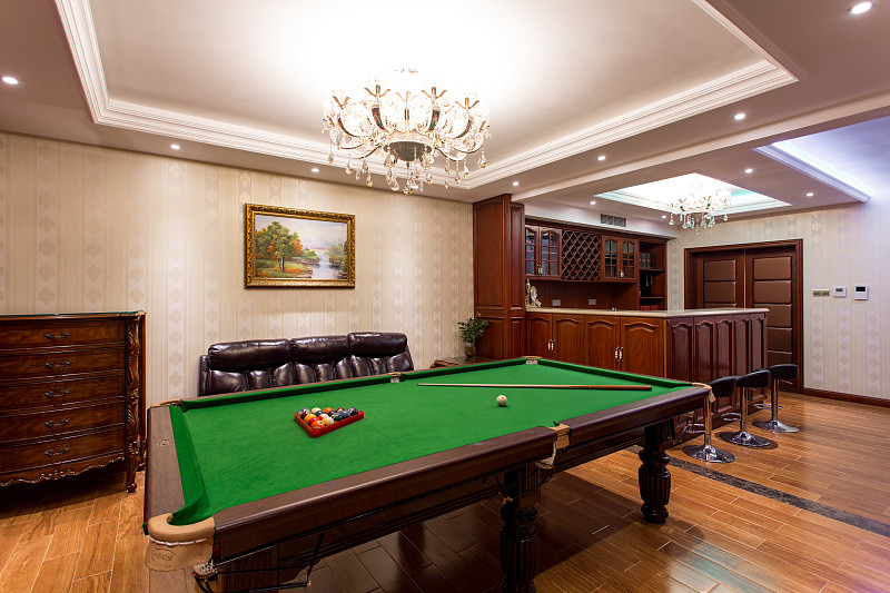 帮我写一份乔氏台球厅的开业致辞