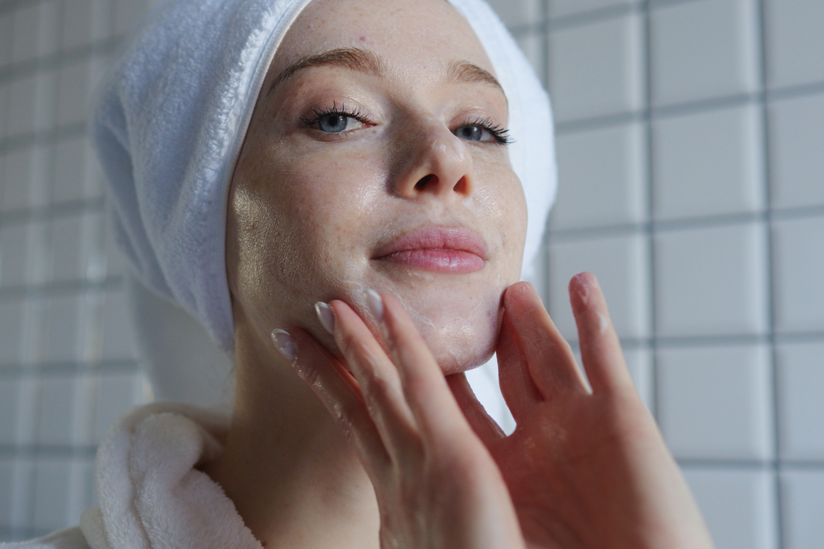 如何拥有好皮肤：9个简单有效的方法