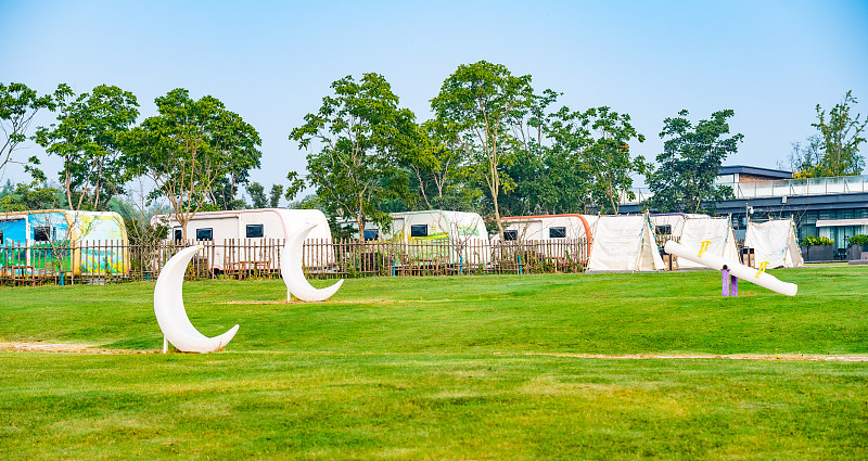 如果由你来经营上海海湾嗨king野奢营地你会采取那些措施来提高营地的收入