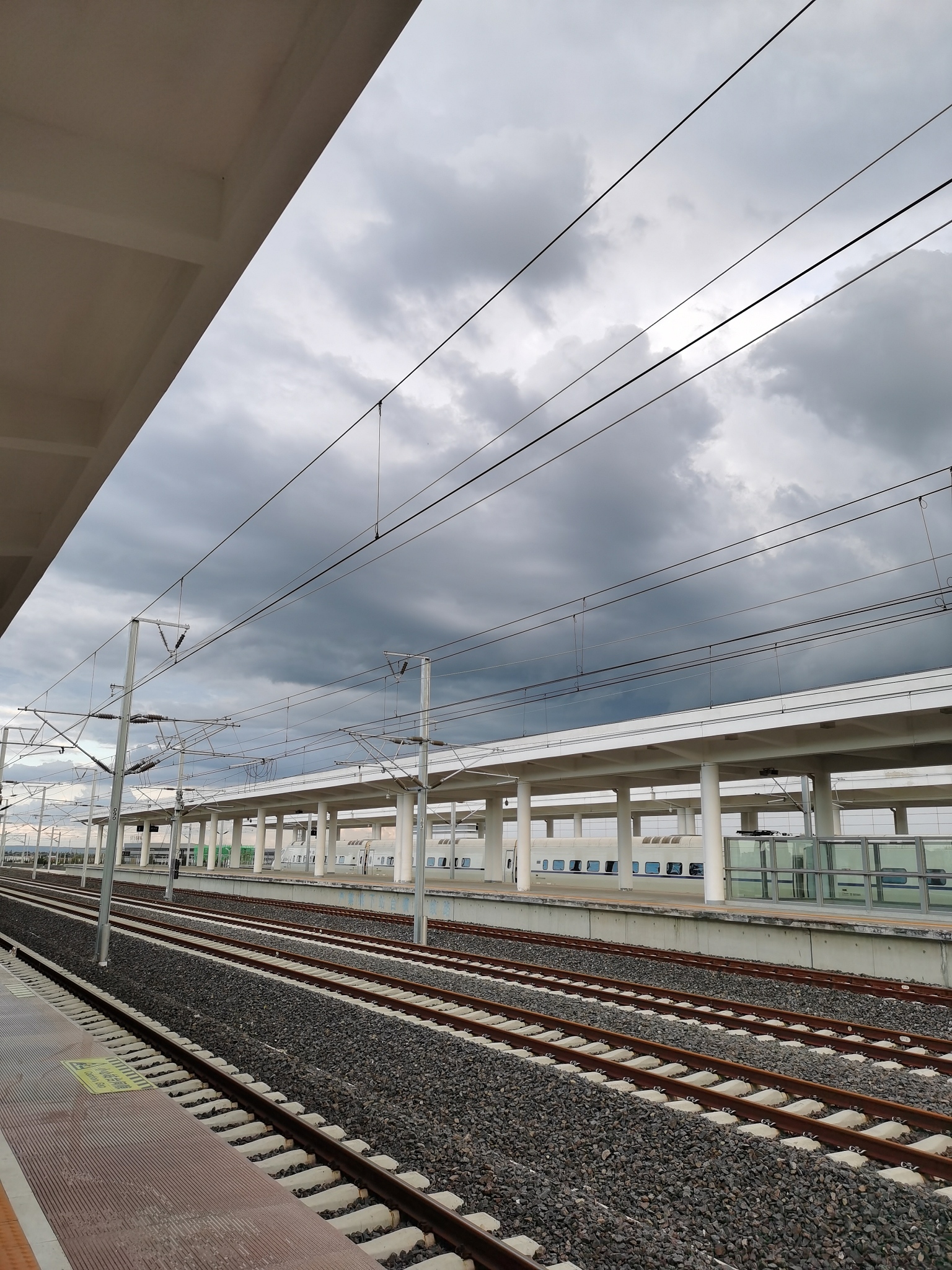 毕业离别诗句：表达不舍与祝福的经典语录