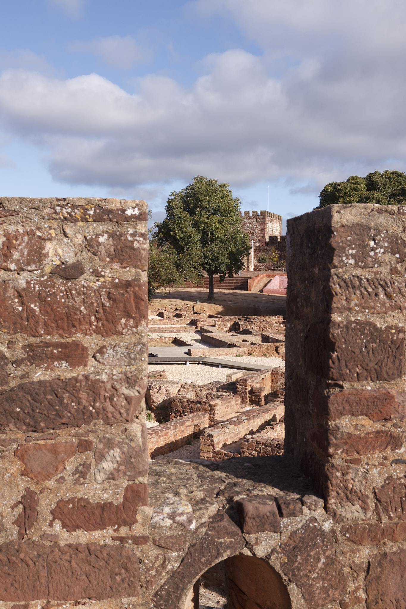 silves castle, algarve portugal