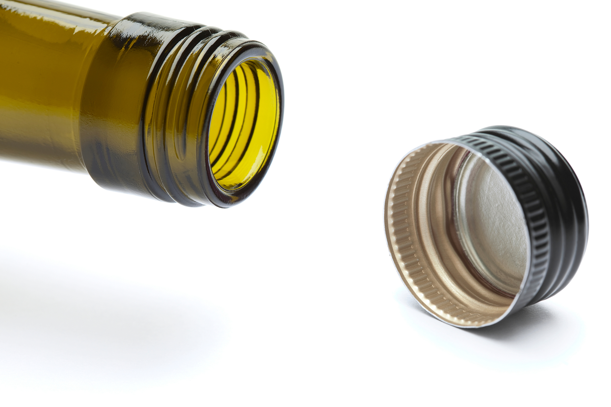 screw top wine bottle