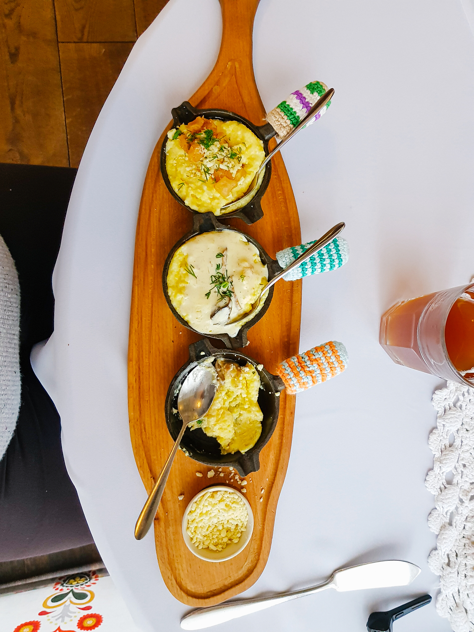 Привет напиши вебсайт на который можно будет записывать информацию с помощью метода curl