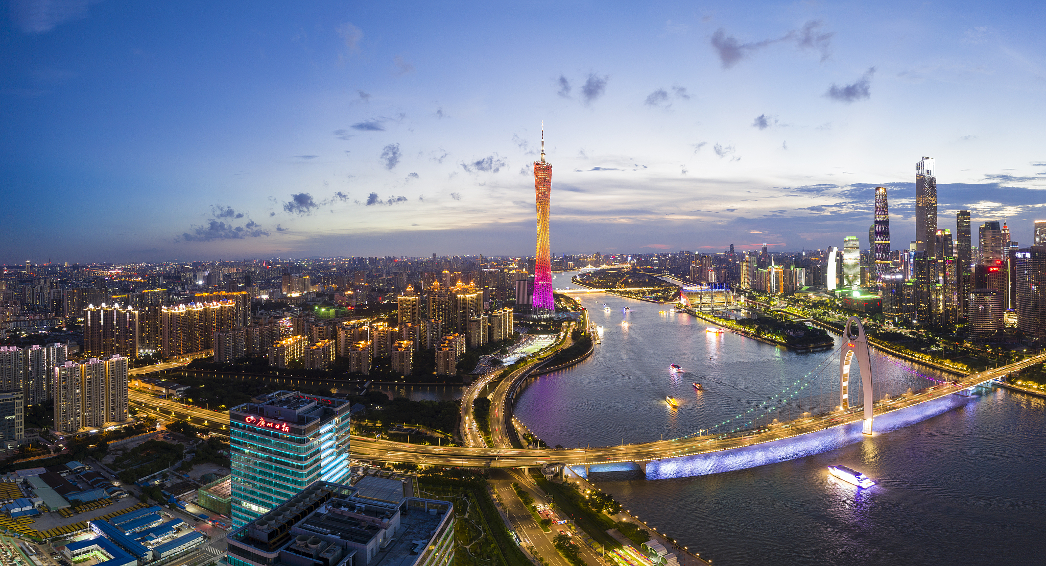 广州塔夜晚风光