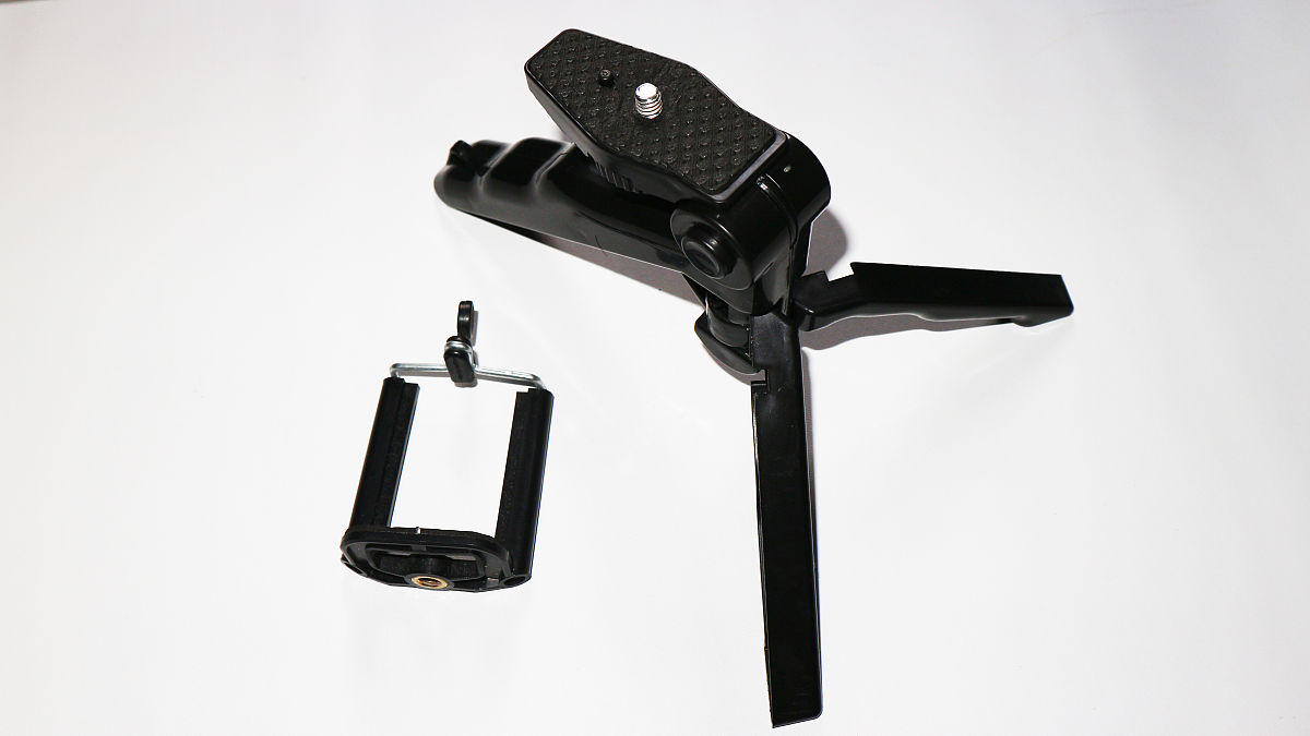 Mavic 3系列挎包内部分隔设计，安全存放机身、遥控器和电池