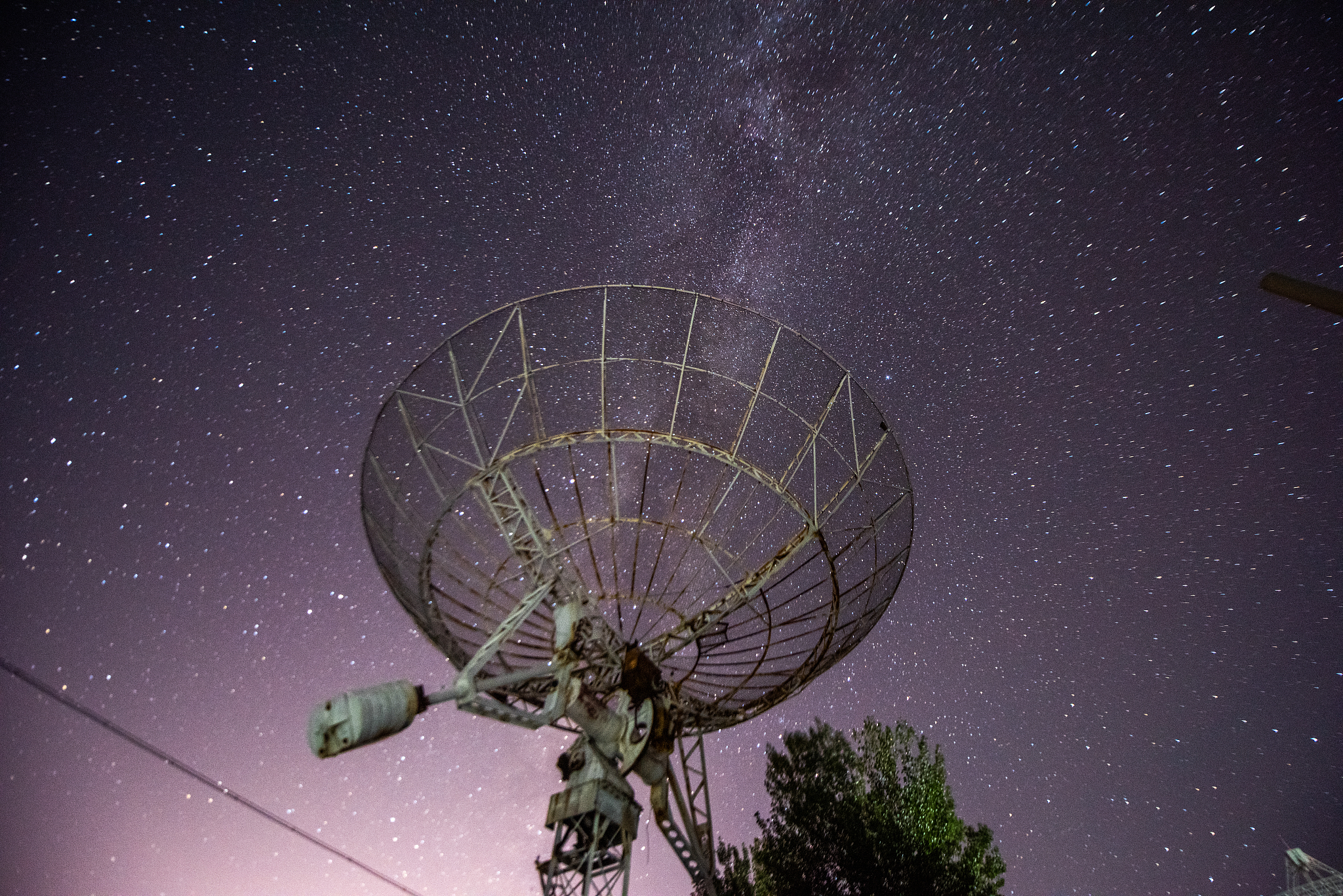 中国空间站望远镜CSST与哈勃空间望远镜HST的全面比较