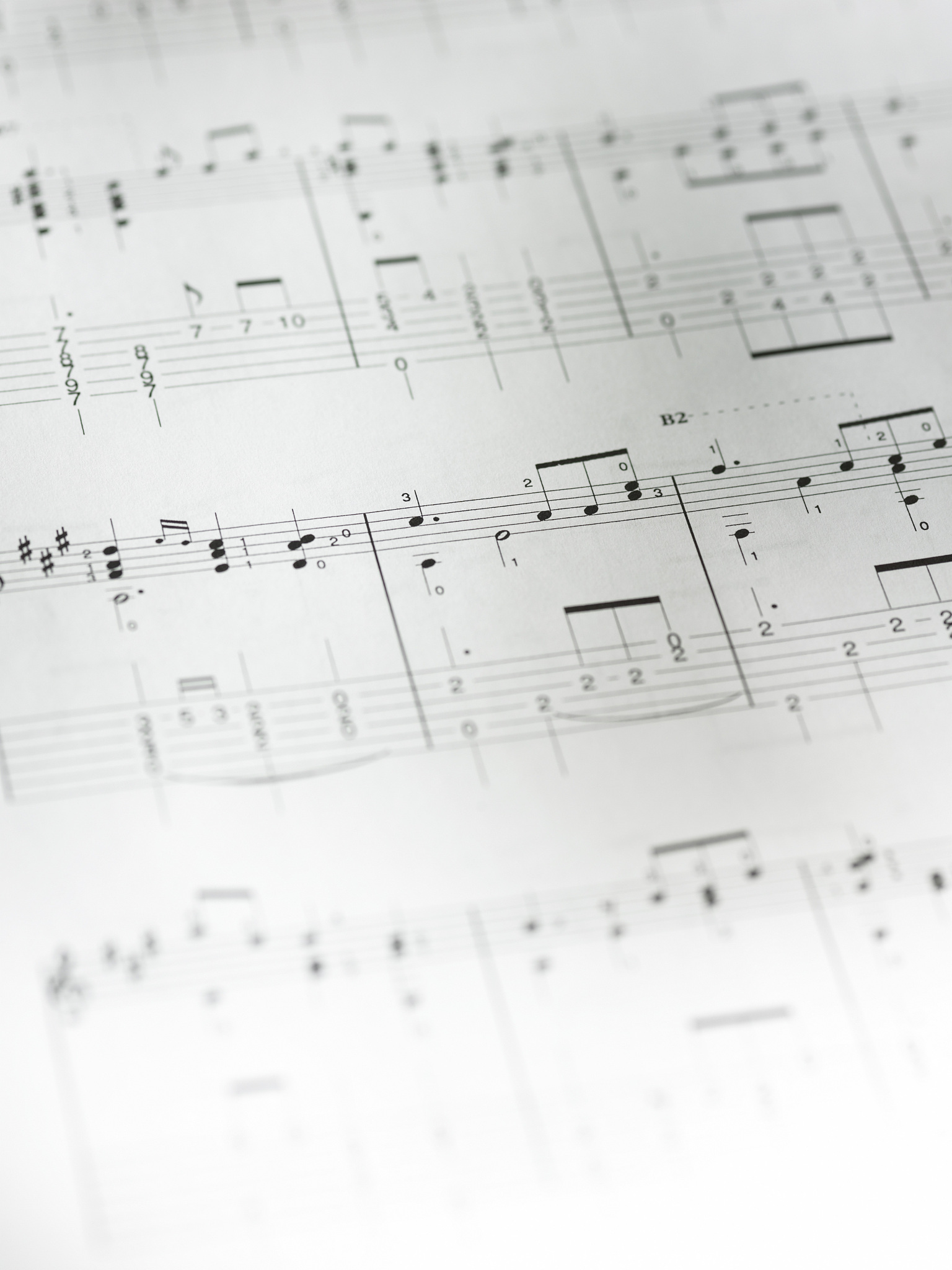 适合写情歌的和弦1 C Major2 D Major3 E Minor4 G Major5 A Minor6 F Major7 B Minor8 D Minor9 G Minor10 A Major回忆色彩的和弦走向