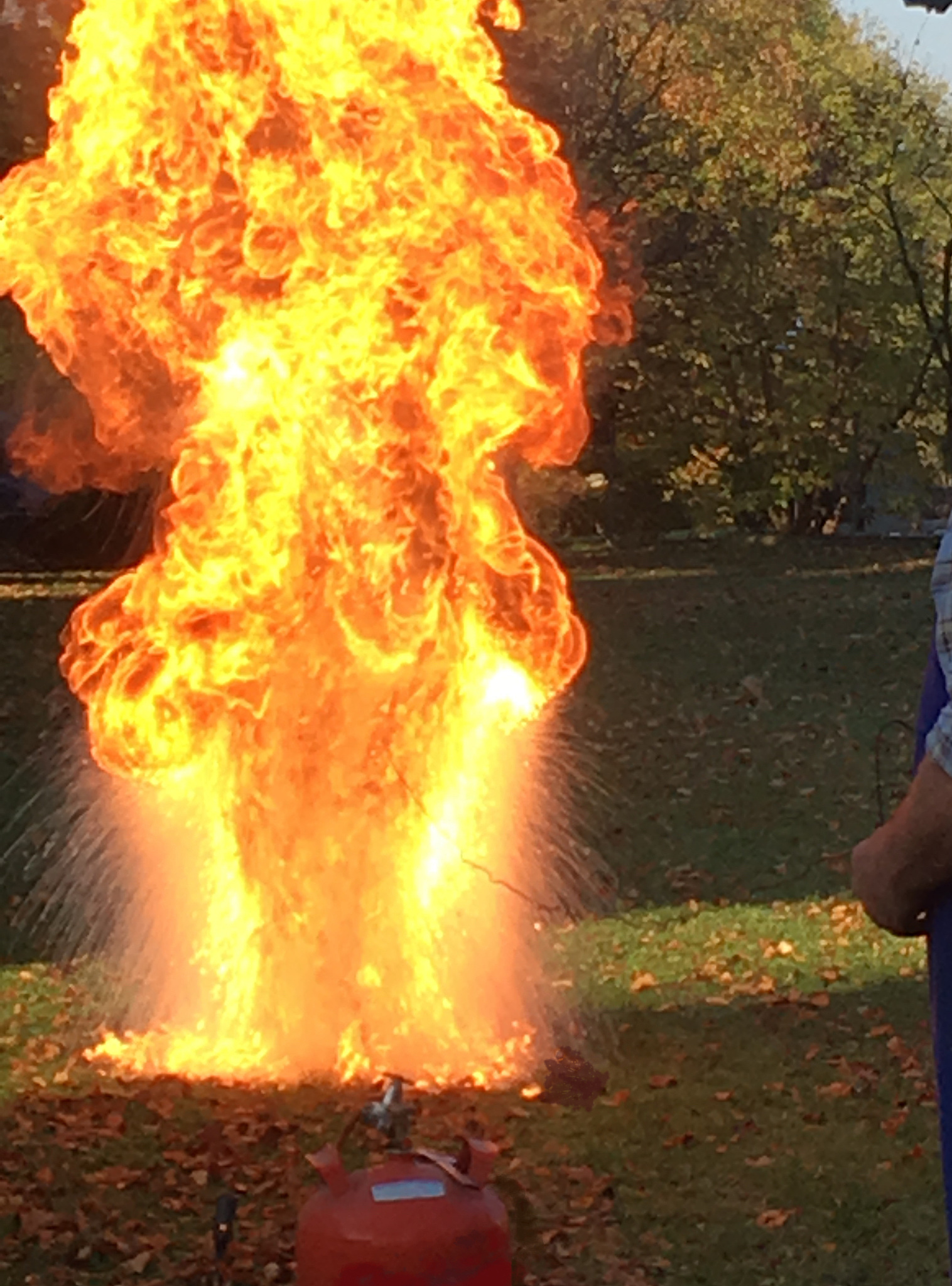 编写1000字的特种设备使用登记制度