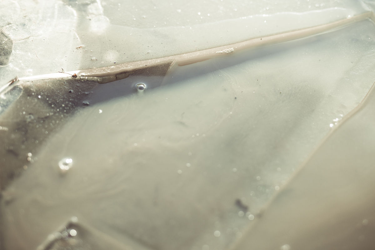 羽绒服有霉斑怎么洗掉，