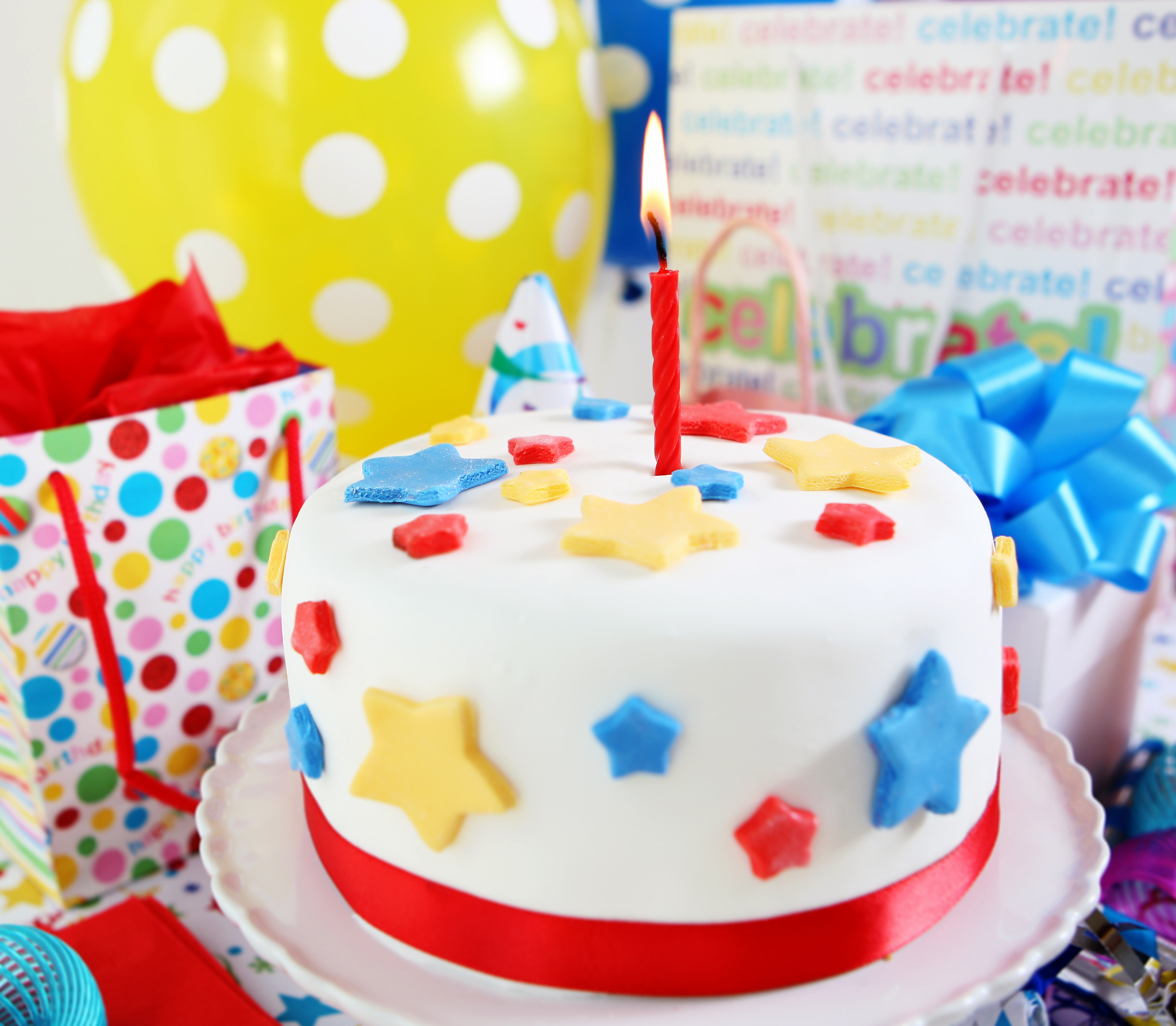 10岁生日派对创意：主题、蛋糕、游戏和惊喜