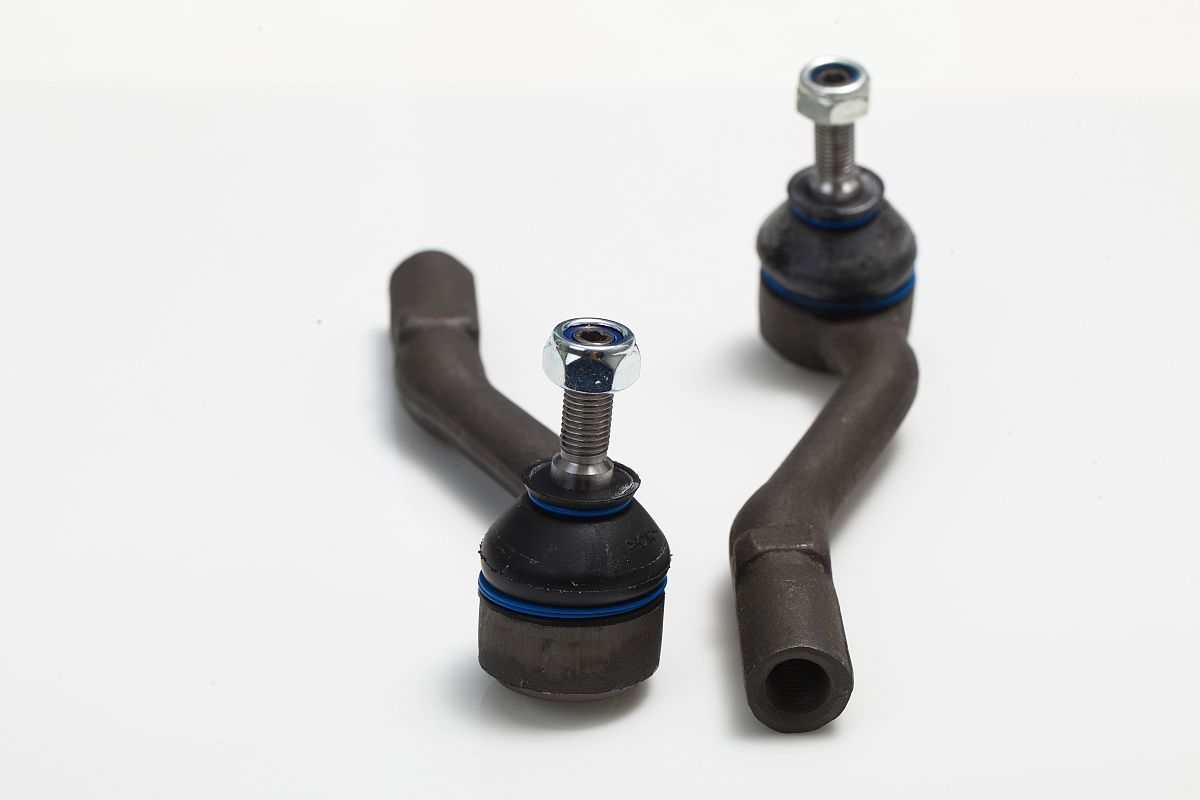 列举出汽车转向横拉杆体的详细参数以及尺寸