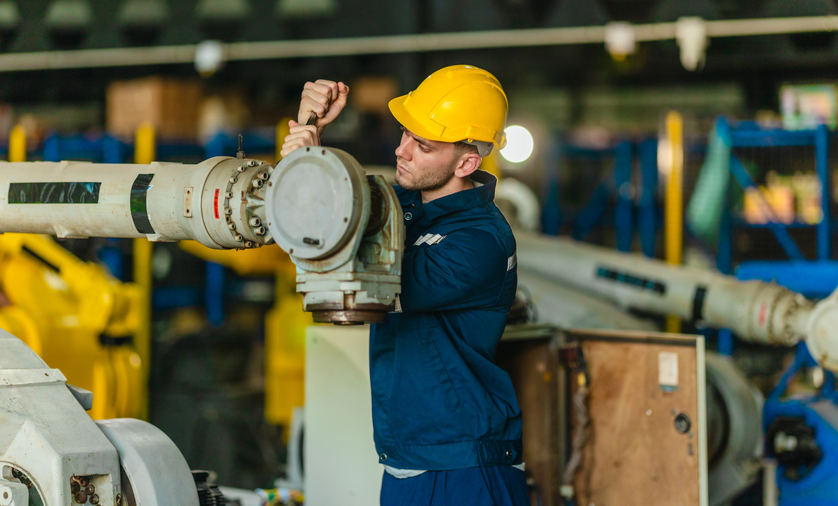 船舶水手和机工职业前景：发展趋势及相关职业介绍