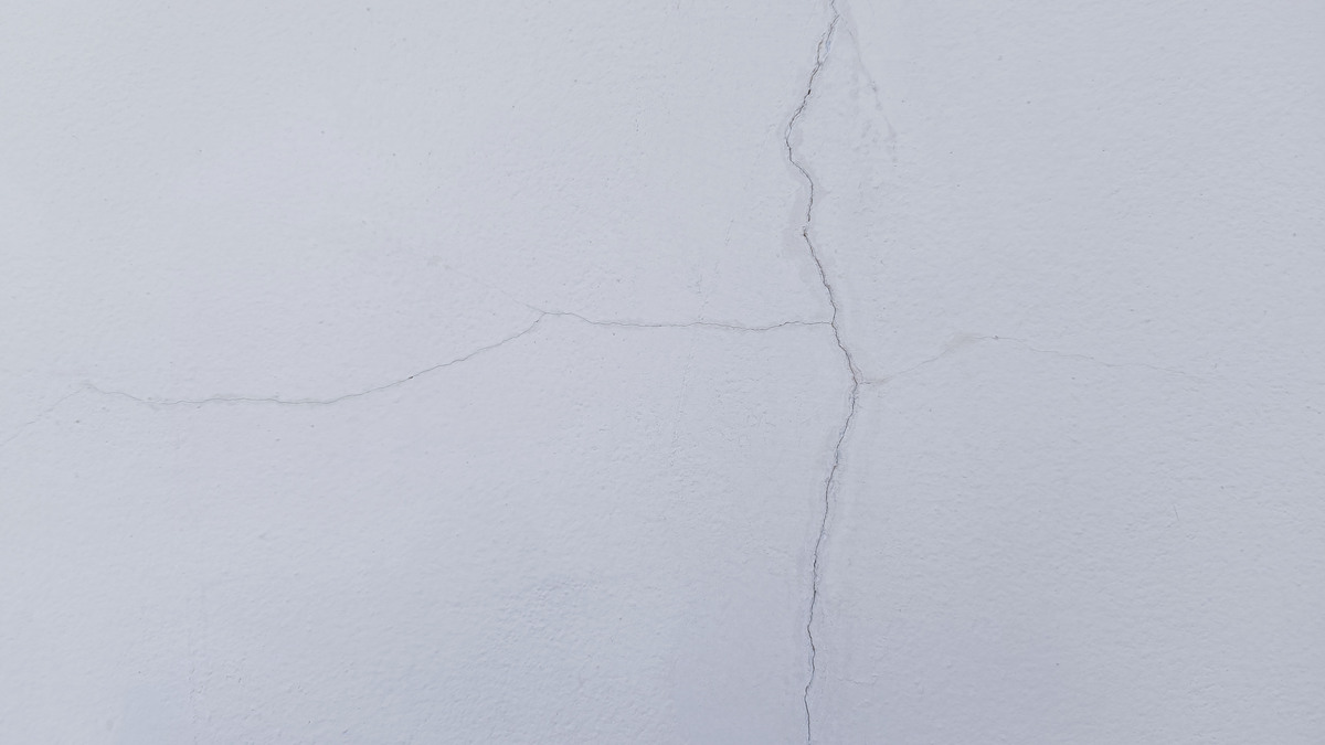 初始检查遗漏的裂缝：未被视为差异