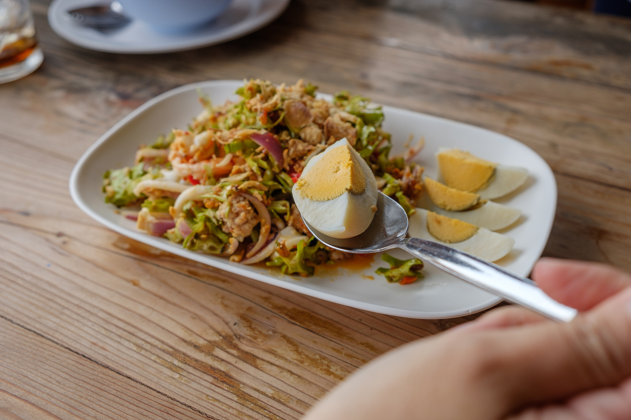 thai winged bean salad shrimp and boiled egg