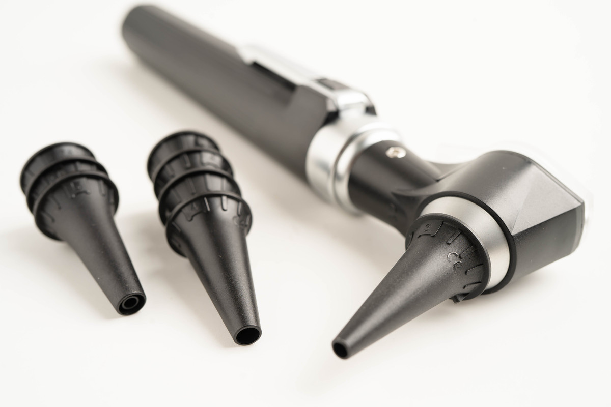 用美式英语写5条关于Electric Toothbrush Electric Toothbrush With 4 Brush Heads Smart 6-speed Timer Electric Toothbrush IPX7 Waterproof的好评以及其好评标题。结果格式为输出格式为：标题+：+好评内容。