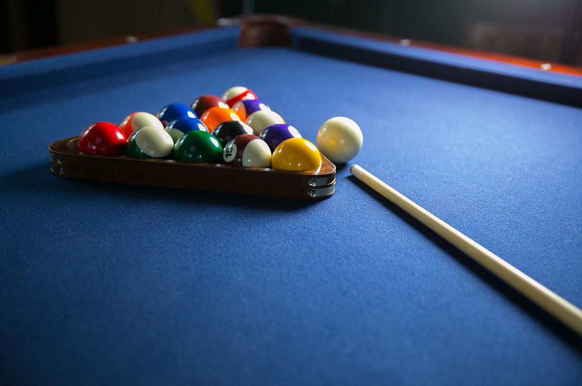 台球桌保养指南：守护您的台球桌，让热爱尽情释放！