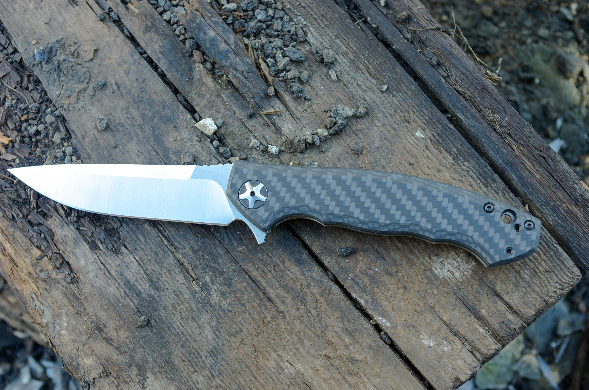 intelligent knife. folding knife.
