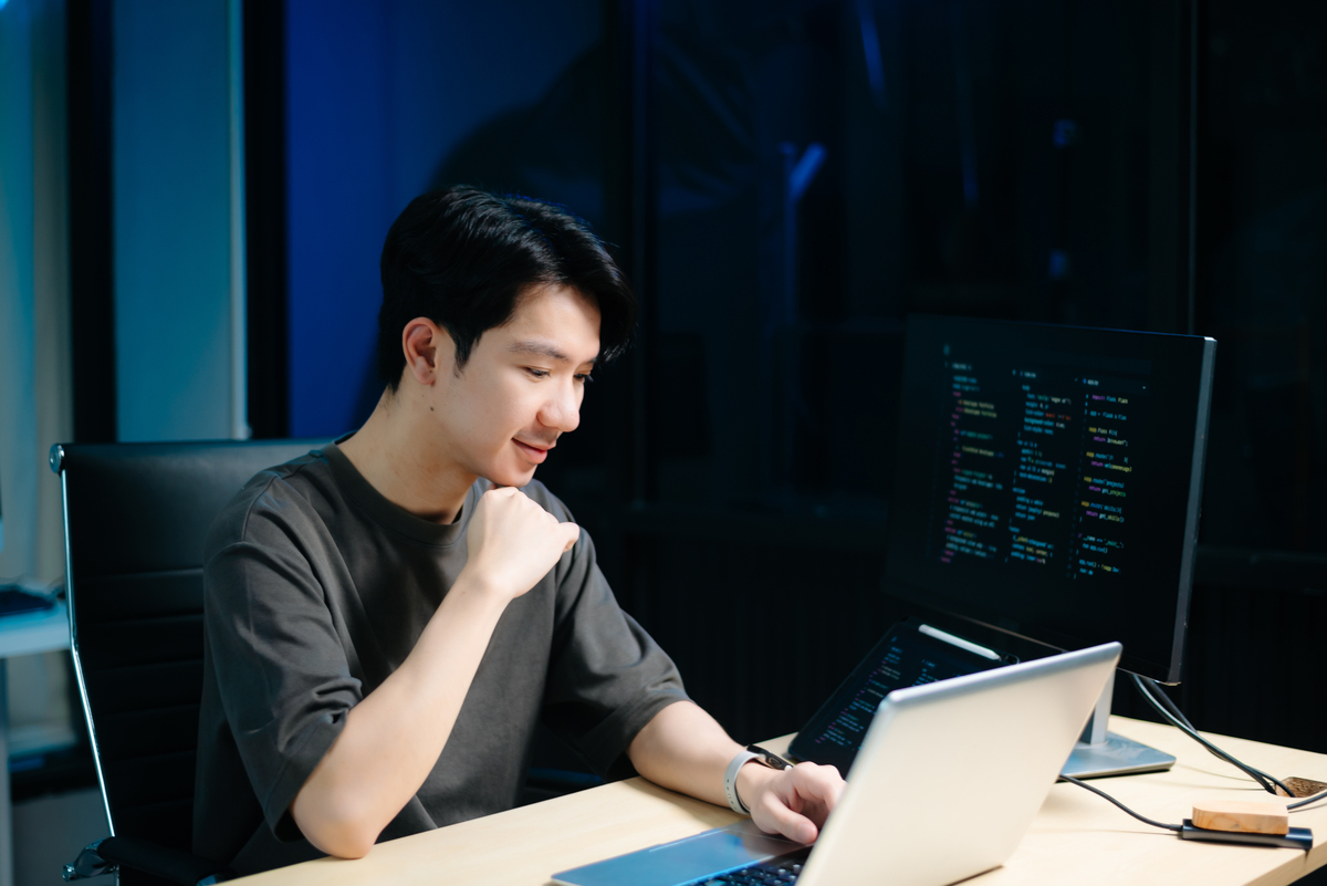 程序开发群昵称叫什么，请列举几个，中文的