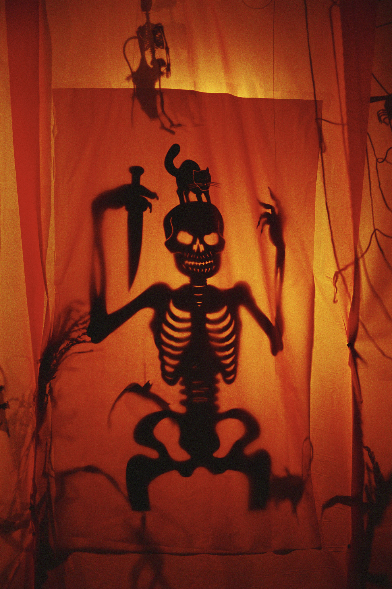 skeleton with knife