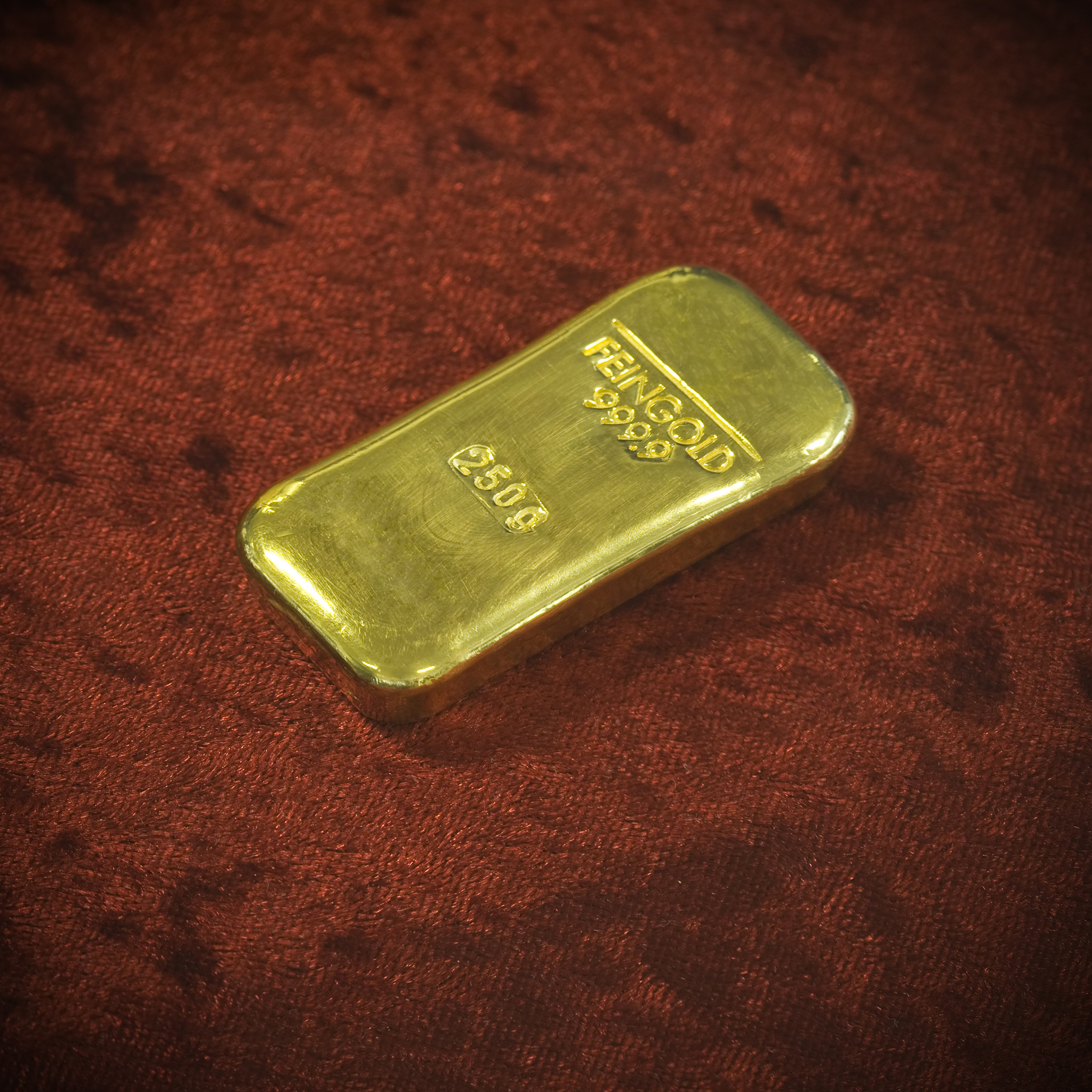 如何简单的区分黄金和铜呢？